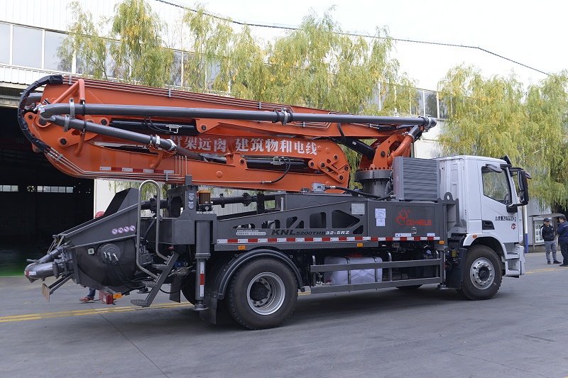 青島混凝土泵車(chē)價(jià)格 (4) 青島混凝土泵車(chē)價(jià)格 (4)