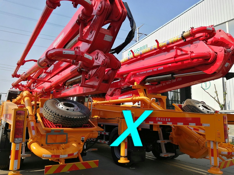 青島小型混凝土泵車價格 (11)