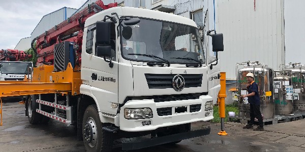 泵車維修時一下幾點(diǎn)注意一下