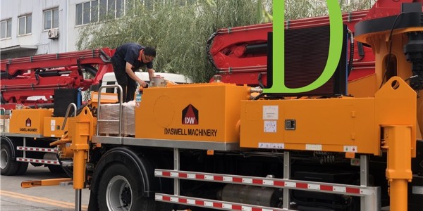 混凝土泵車在使用、維修時要注意哪些