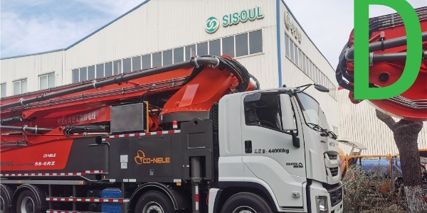 泵車車身懸空，緩解泵送帶來(lái)的沖擊