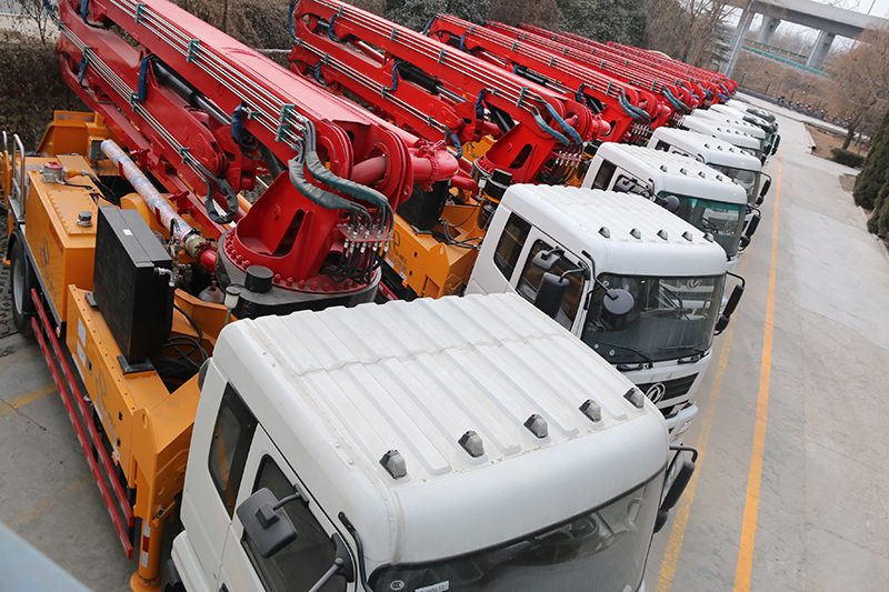 科尼樂為您解析小型混凝土泵車分動箱出現故障如何解決