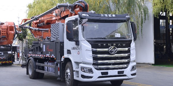 科尼樂32米兩橋混凝土泵車換新登場！